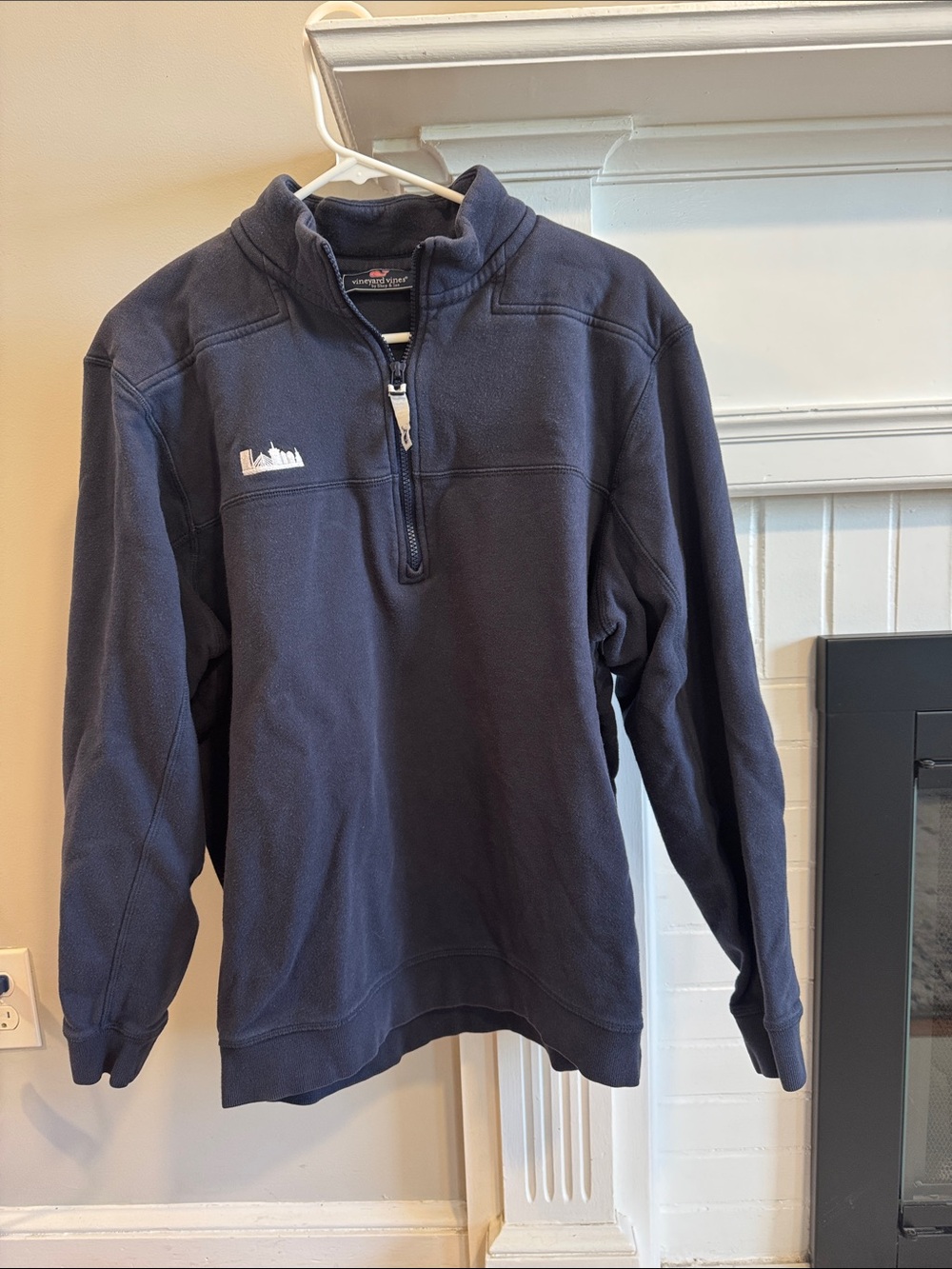 Vineyard Vines Navy Quarter-Zip Pullover with Boston Skyline Logo - Medium